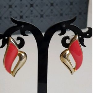 Vintage - Dark Pink Enamel & Gold Earrings